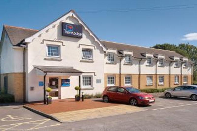 Travelodge Cardiff Airport Barry Eksteriør bilde