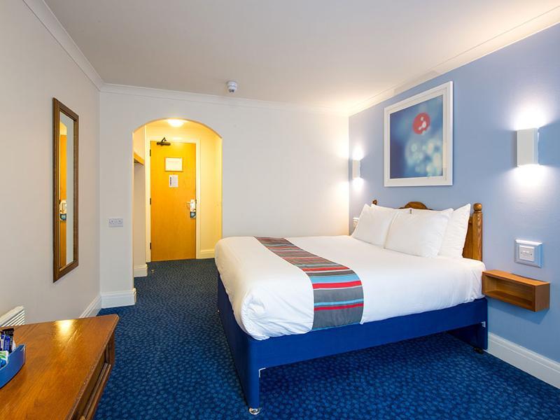 Travelodge Cardiff Airport Eksteriør bilde