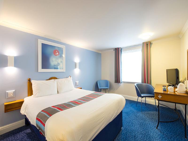 Travelodge Cardiff Airport Barry Eksteriør bilde