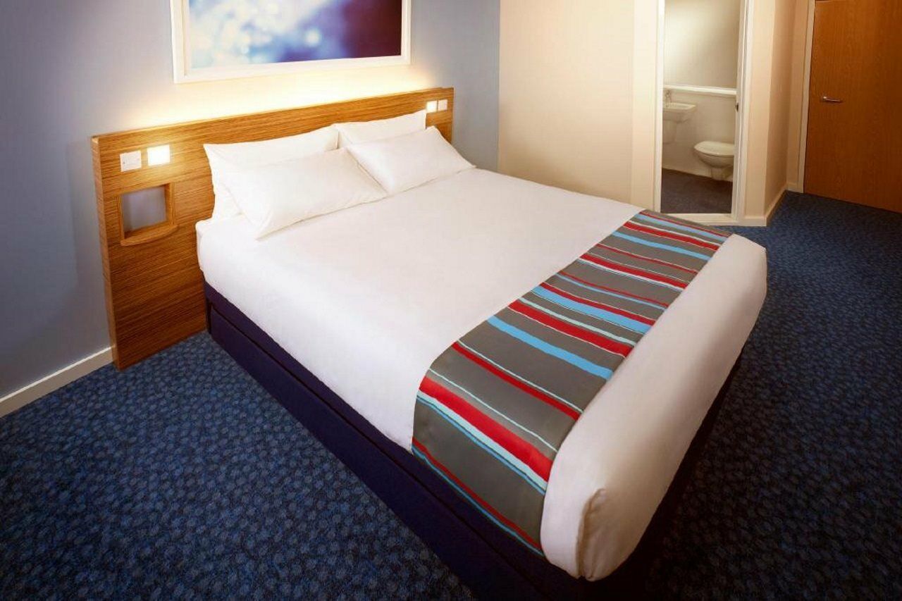 Travelodge Cardiff Airport Barry Eksteriør bilde